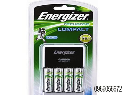 Bộ sạc Energizer kèm 4 pin